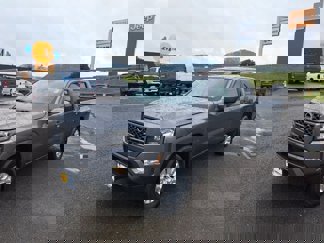 Used 2022 Nissan Frontier SV w/ Technology Package image 1
