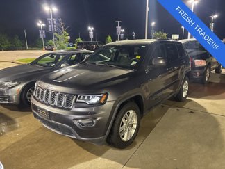 Used 2017 Jeep Grand Cherokee Laredo w/ Quick Order Package 2BE image 1
