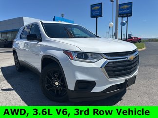 Used 2021 Chevrolet Traverse LS image 1