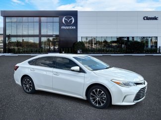 Used 2018 Toyota Avalon XLE Premium image 1