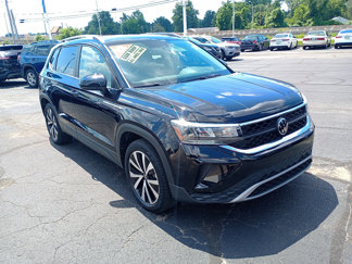 Used 2022 Volkswagen Taos SE image 1