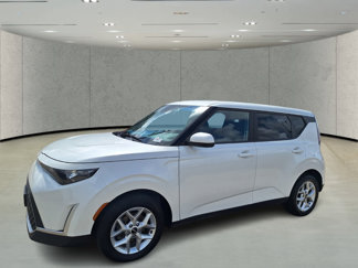 Used 2023 Kia Soul LX w/ LX Technology Package image 1