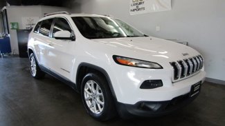 Used 2018 Jeep Cherokee Latitude w/ Safety Group image 1
