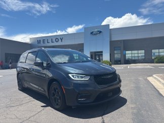 Used 2021 Chrysler Pacifica Touring-L w/ S Appearance Package image 1