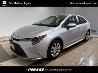 Certified 2022 Toyota Corolla LE image 1