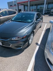 Used 2018 Chevrolet Malibu Hybrid image 1