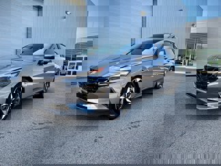 Used 2023 Hyundai Elantra Limited image 1