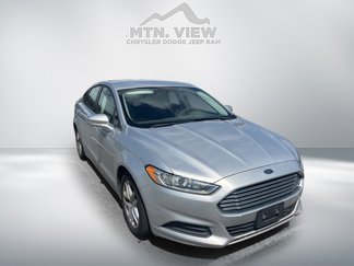 Used 2014 Ford Fusion SE image 1