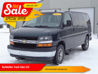 Used 2017 Chevrolet Express 3500 LT w/ LT Preferred Equipment Group image 1