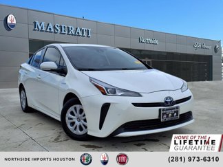 Used 2020 Toyota Prius LE video 1