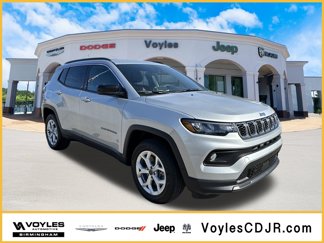 New 2025 Jeep Compass Latitude image 1