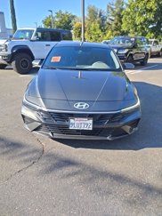 Used 2024 Hyundai Elantra SEL image 1