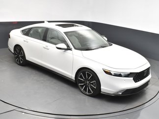 Used 2023 Honda Accord Touring image 1
