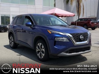 Used 2022 Nissan Rogue SV image 1