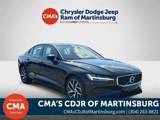 Used 2020 Volvo S60 T5 Momentum image 1