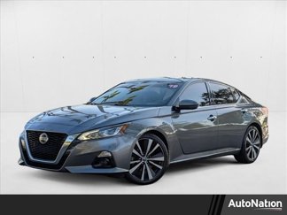 Used 2019 Nissan Altima 2.5 Platinum image 1