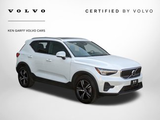 Certified 2025 Volvo XC40 B5 Core image 1