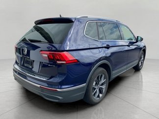Used 2023 Volkswagen Tiguan SE image 1