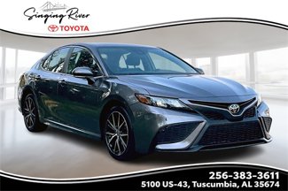 Used 2022 Toyota Camry SE image 1
