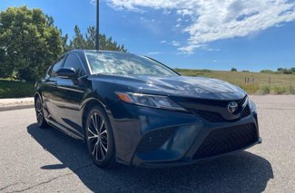Used 2019 Toyota Camry SE image 1