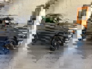 Used 2019 Jeep Cherokee Limited image 1