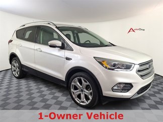 Used 2019 Ford Escape Titanium w/ U9j03 - Titanium Tow Package image 1