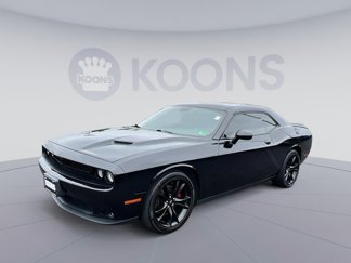Used 2018 Dodge Challenger SXT Plus image 1