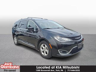 Used 2017 Chrysler Pacifica Touring-L Plus image 1