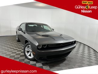 Used 2023 Dodge Challenger SXT image 1