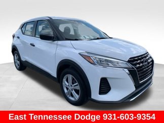 Used 2022 Nissan Kicks S image 1