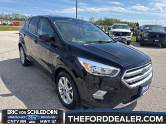 Used 2017 Ford Escape SE w/ SE Cold Weather Package image 1