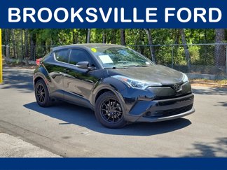 Used 2019 Toyota C-HR LE image 1