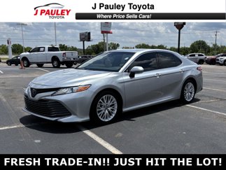 Certified 2018 Toyota Camry XLE image 1