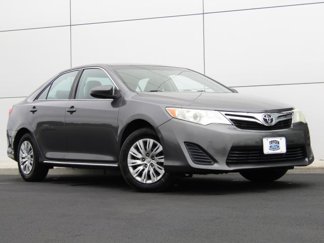 Used 2014 Toyota Camry L image 1