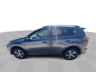 Used 2017 Toyota RAV4 XLE image 1
