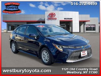 Certified 2022 Toyota Corolla LE image 1