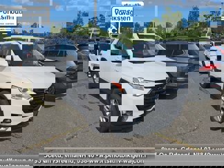 Used 2020 Chevrolet Traverse LT w/ LPO, Black Accent Package image 1