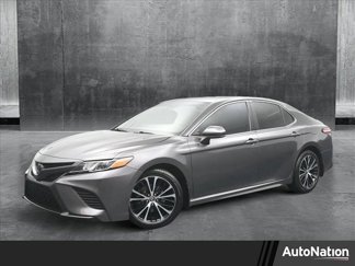 Used 2020 Toyota Camry SE image 1