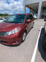 Used 2012 Toyota Sienna image 1