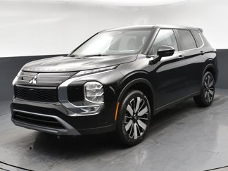 New 2025 Mitsubishi Outlander SE image 1