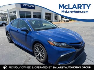 Used 2024 Toyota Camry SE image 1