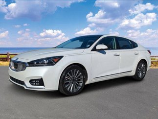 Used 2017 Kia Cadenza Technology image 1