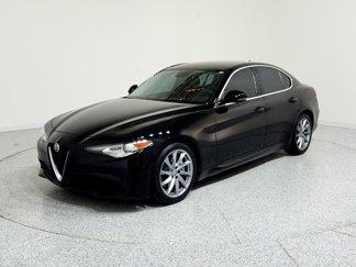 Used 2019 Alfa Romeo Giulia image 1