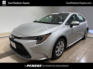 Certified 2022 Toyota Corolla LE image 1