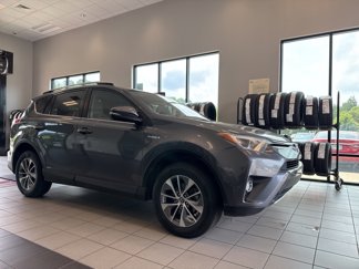 Used 2016 Toyota RAV4 XLE image 1