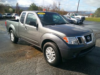 Used 2016 Nissan Frontier SV image 1