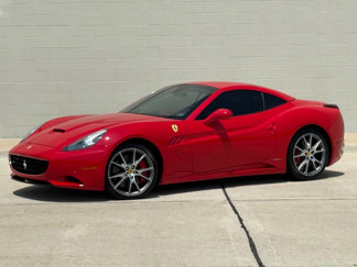 Used 2010 Ferrari California image 1