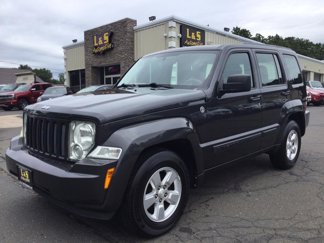Used 2011 Jeep Liberty Sport image 1