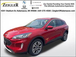 Used 2022 Ford Escape SEL w/ Technology Package image 1