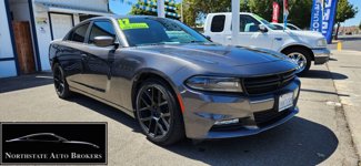 Used 2017 Dodge Charger SXT image 1